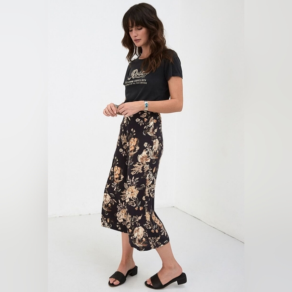 Small spell and the gypsy collective coal rosa cropped pants birds floral - Picture 3 of 9